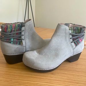 Artsy and fun Dansko boots!!